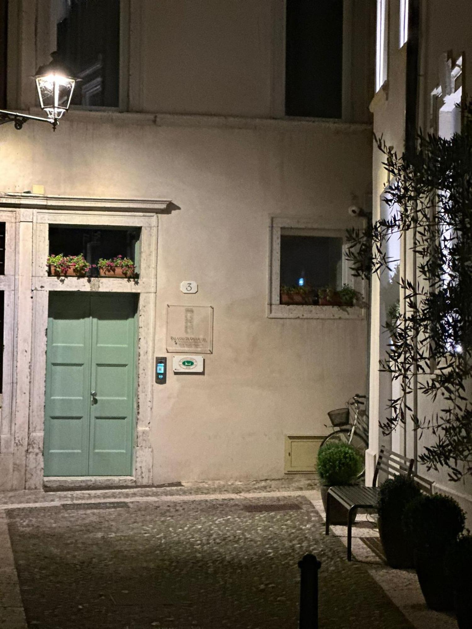 Palazzo Di Giulietta - Juliet'S Palace Βερόνα Εξωτερικό φωτογραφία